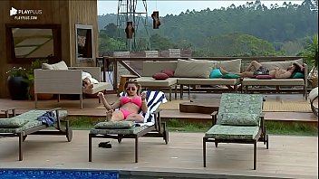 Preview 2 of Clips Jav Nude Olgun Yali Porno - A Fazenda Aricia Silva muito gostosa tomando sol
