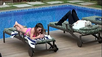 Preview 4 of Clips Jav Nude Olgun Yali Porno - A Fazenda Aricia Silva muito gostosa tomando sol