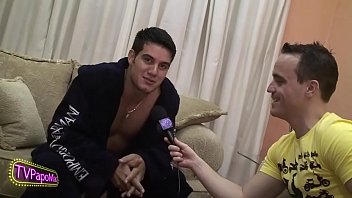 Preview 3 of 10 Year Girl Ki Chudai Vidio - #TBTPapoMix - Momento de intimidade com o safad&atilde_o Yuri Gaucho - Exibido em Maio/2010 - Parte 2 - Twitter:@PapoMix