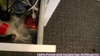 Preview 1 of Xxx Viteos Top - Deutsche Tochter findet Mutters Dildo bei den Eltern und Masturbiert