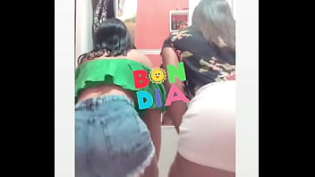 Preview 2 of Beeg Small - Clessiane e Sofia gostosas no funk