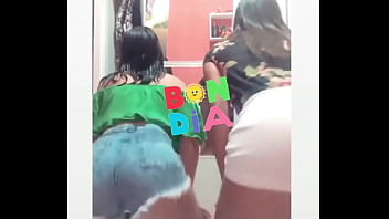 Preview 4 of Beeg Small - Clessiane e Sofia gostosas no funk