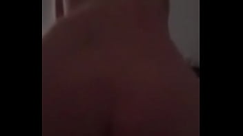 Preview 3 of Hard And Full Mom - Minha puta sentando no pau