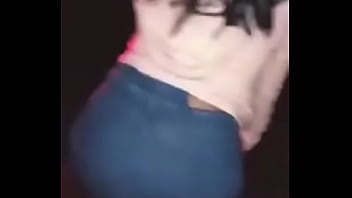 Preview 4 of Mom Ass Year - Rica putita moviendo el culo en fiesta