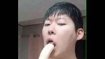 Preview 4 of Wichs Treffen - my korean sucking on his favorite fruit