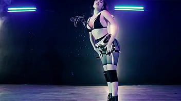 Preview 2 of Big Booty 2019 - Yurgenis Aular meneando las nalgas