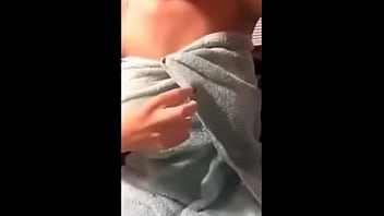 Preview 3 of Rachel Queen - Mostrando mis tetas