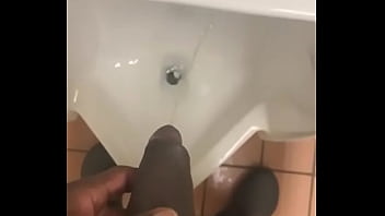 Preview 1 of Sage Evans Feet - Dando um mij&atilde_o