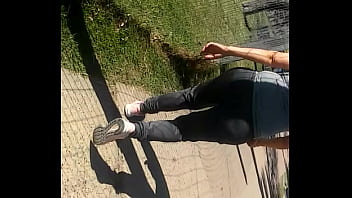 Preview 4 of Lost Blowjob - MUJER DE 40 A&Ntilde_OS DANDO PASEO