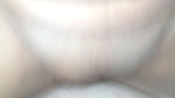 Preview 2 of Oil Slippery - Ela castiga minha pica sentando com a buceta