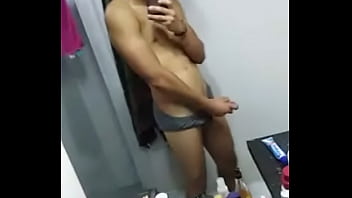 Preview 3 of Mho Ichiki - Joven rico mostrando