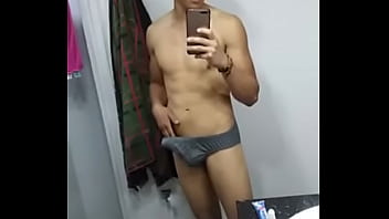 Preview 1 of Mho Ichiki - Joven rico mostrando