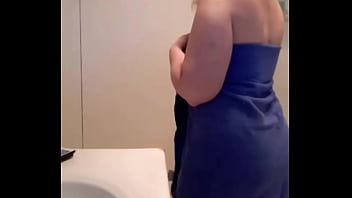 Preview 1 of Zazzres Net - Australian Blonde amateur solo shower play time