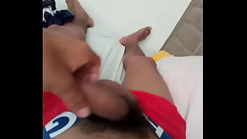 Preview 3 of Vichy W - Mostrando un pedazo de mi verga