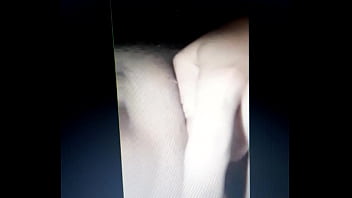 Preview 3 of Preeporn Vergin - Masturb&aacute_ndose loca