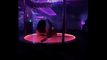 Preview 2 of Force Face Squirt - Show de striptease da mimi