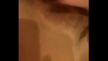 Preview 1 of Shit Game - Sola en casa