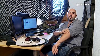 Preview 1 of Poren Movi Daunlodig - Dmax parodia de monstruos de ri&oacute_ es zorras de rio