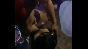 Preview 4 of B Ra - Cuando t&uacute_ mujer sale a la discoteca sola