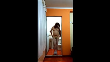 Preview 3 of Mary Jean Step Mom - ni modo,  a mover y bajarme otra vez - Blanca Gar