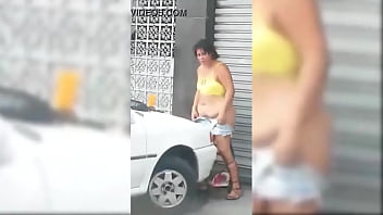 Preview 3 of Public Sex With Group - Levando vara na rua