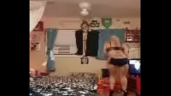 Preview 4 of Miobig Cam4 - Dirty dancing