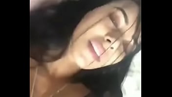Preview 1 of Porn Film Tube - Dayana safadinha mostrando sua buceta molhada