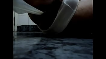 Preview 3 of Young Teen Unwanted Sex - TIRANDO A CAMISINHA FEMININA CHEINHA DE PORRA