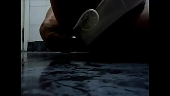 Preview 1 of Young Teen Unwanted Sex - TIRANDO A CAMISINHA FEMININA CHEINHA DE PORRA