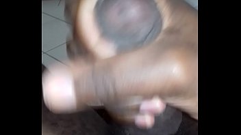 Preview 2 of Bigassesanal - Novinho Gozando gostoso