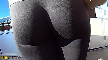 Preview 3 of Mom Stuck Anal - bubble ass girl walking around