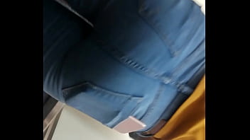 Preview 2 of Akubi Yumrmi - Culo rico en jeans