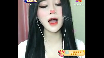 Preview 1 of Old And Young Sex After School - G&aacute_i Việt xinh livestream Uplive