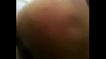 Preview 2 of Bov Xxxx - ba&ntilde_andose se le mete jabon al culo