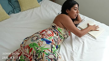 Preview 1 of Phim Sex Chi Gai Nha Ngheo - Freeuse Slut Jasmine Fucks Her Roommate