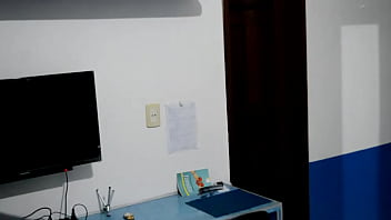 Preview 2 of Babes On Dating - Eis que voc&ecirc_ fica sozinho em casa
