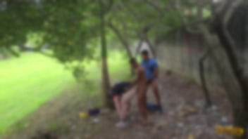 Preview 4 of Small Bod Xixi Vidio - Me perdi no mato e levei rola de dois gostosos (COMPLETO NO RED)