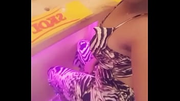 Preview 2 of Varjin Garal - Michou ugandan wet girl