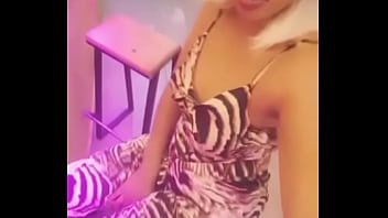 Preview 1 of Varjin Garal - Michou ugandan wet girl