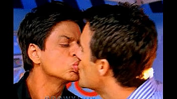Preview 4 of Mom And Small Kide Son Sex - Shah rukh Khan hot gay kiss
