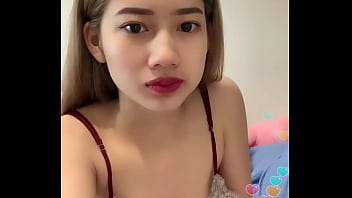 Preview 1 of Kari Vedios - Em g&aacute_i gợi t&igrave_nh tr&ecirc_n bigo live