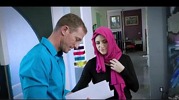 Preview 1 of Sex Ffm - تجرب زب حبيبها القديم للمرة الأخبرة قبل الزواج - سكس محجبات