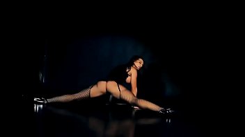 Preview 3 of Demi Loe - Sexy Go Go Dance