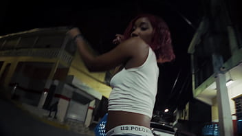 Preview 3 of Xxgirl Dog - MUJER MADURA--UN PAKITO- SOLIDO RD