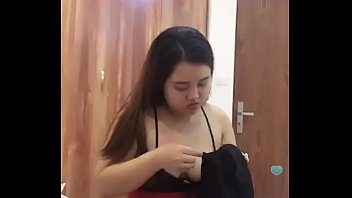 Preview 1 of Lesbian Mom Facesitting - Bigo g&aacute_i bưởi to p2