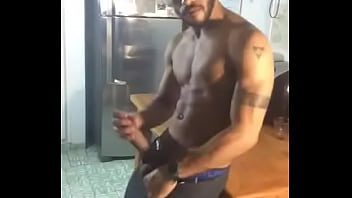 Preview 3 of Big Melon Step Mom - Moreno da rola mais perfeita