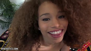 Preview 4 of 8ten Xnxx Com - Gorgeous Cecilia Lion lotions up entire body for you