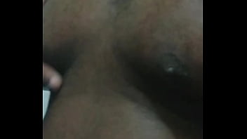 Preview 1 of New Xxxx Mom - Gordinho Brincando com os peitos