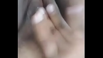 Preview 2 of Farm Colombia - Masturvandose para el amante mientras el marido no est&aacute_