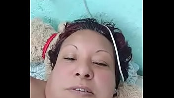 Preview 1 of Farm Colombia - Masturvandose para el amante mientras el marido no est&aacute_